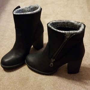 New, Black boots